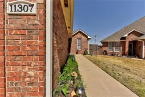11307 NW 121st Pl 01 plaque