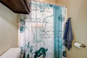 11307 NW 121st Pl 20 bathroom
