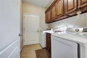 11307 NW 121st Pl 22 laundry