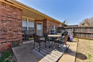11307 NW 121st Pl 25 patio