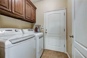 11307 NW 121st Pl 36 laundry