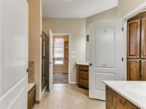 11309 NW 121st Pl 16 hallway