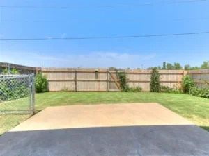 11309 NW 121st Pl 20 backyard